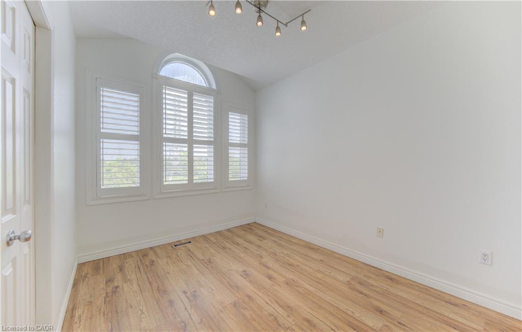 725 Zurich Drive Property Photo 27