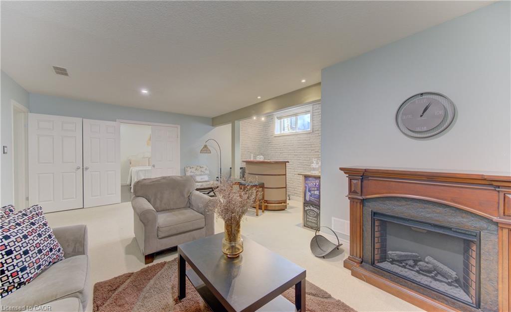 725 Zurich Drive Property Photo 39