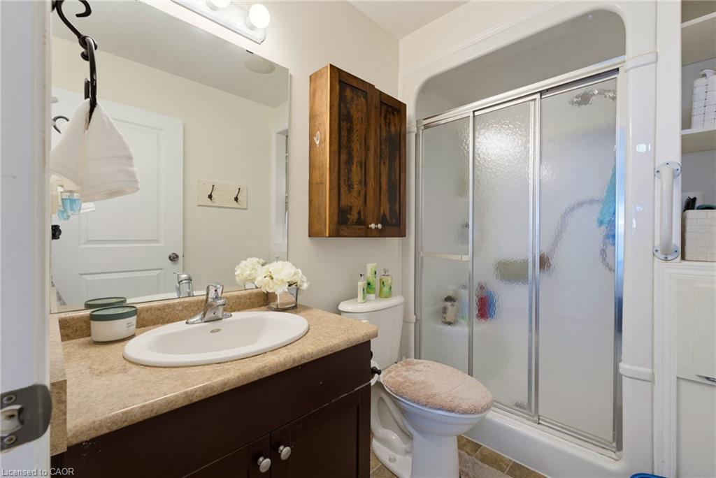 934 Zeller Crescent Property Photo 13
