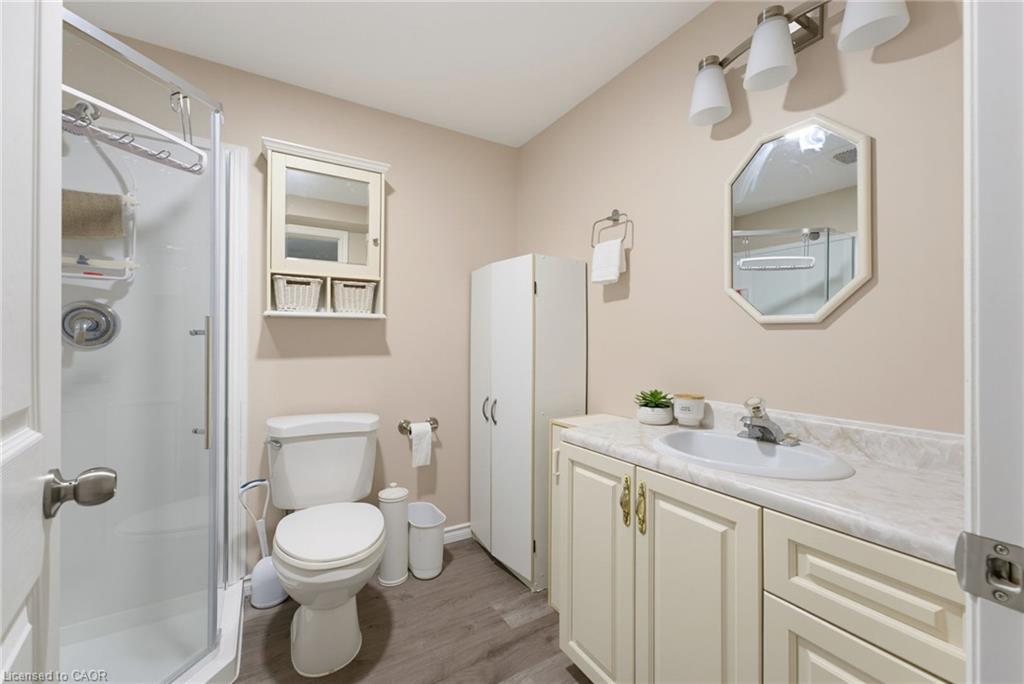 934 Zeller Crescent Property Photo 20