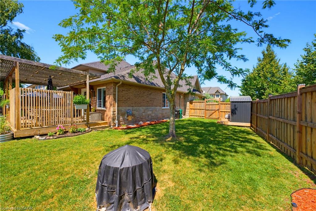 934 Zeller Crescent Property Photo 25