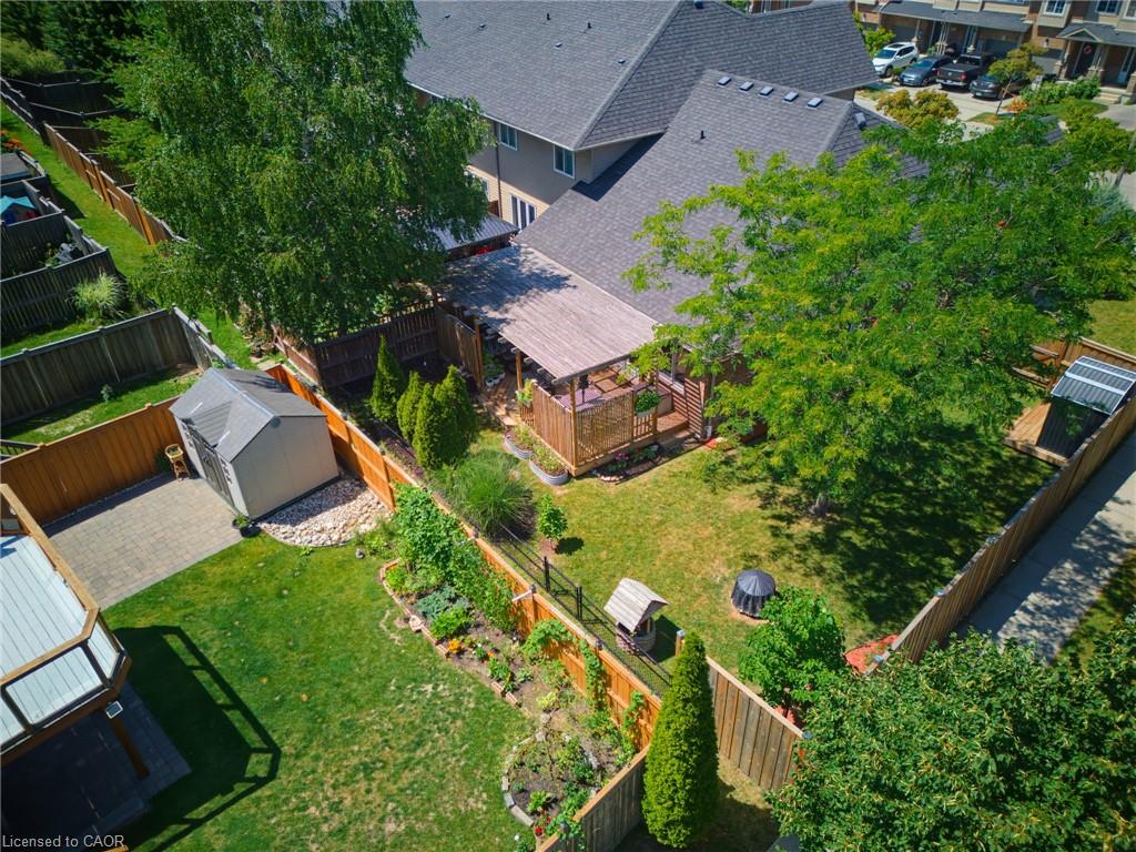 934 Zeller Crescent Property Photo 27