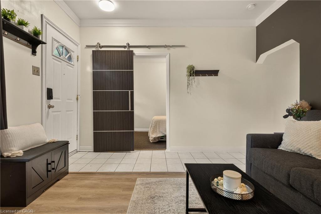 153 Ferrie Street E Property Photo 7