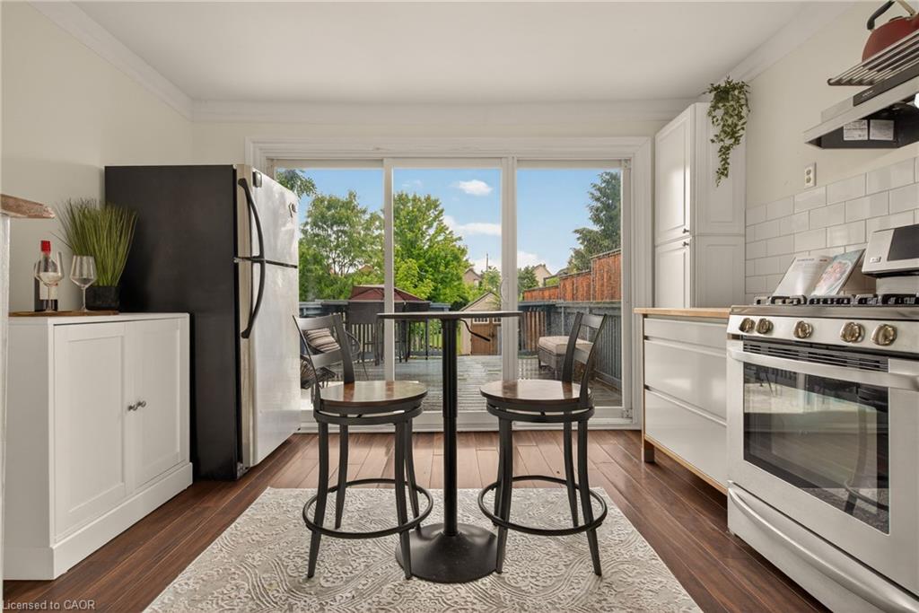153 Ferrie Street E Property Photo 8