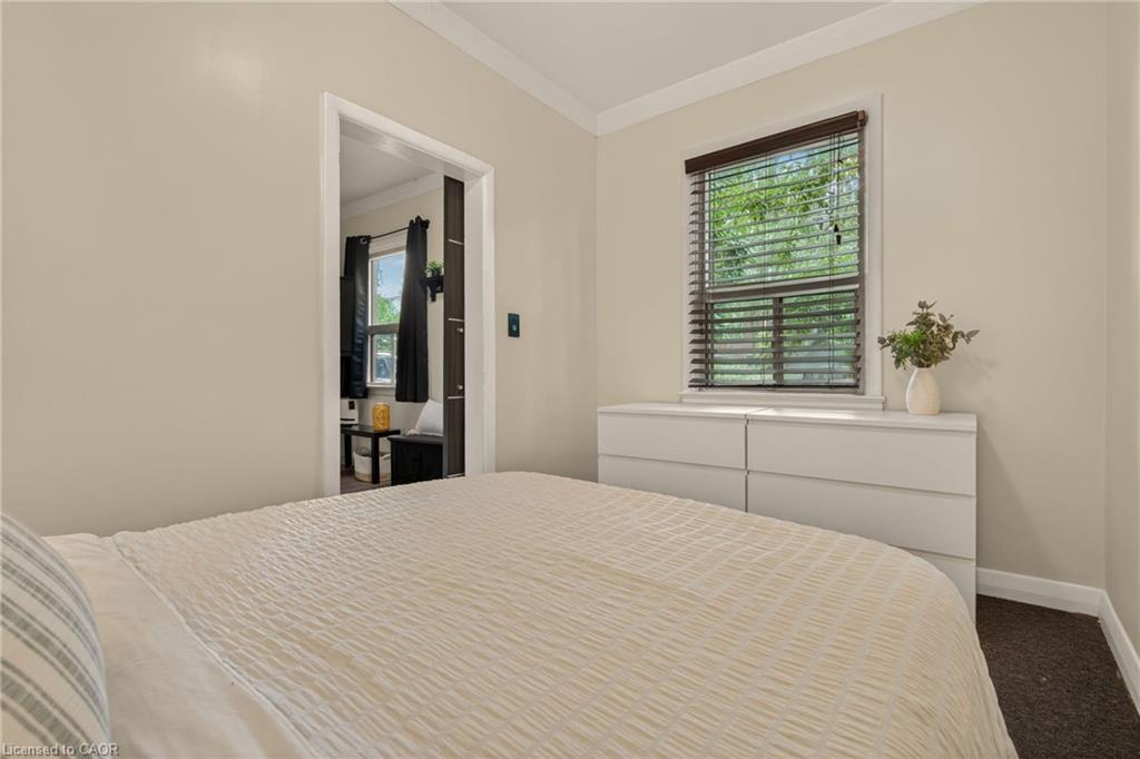 153 Ferrie Street E Property Photo 22