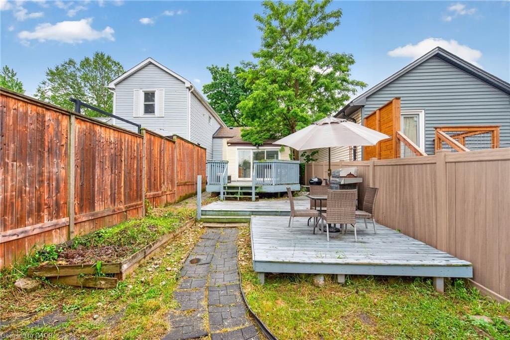 153 Ferrie Street E Property Photo 36