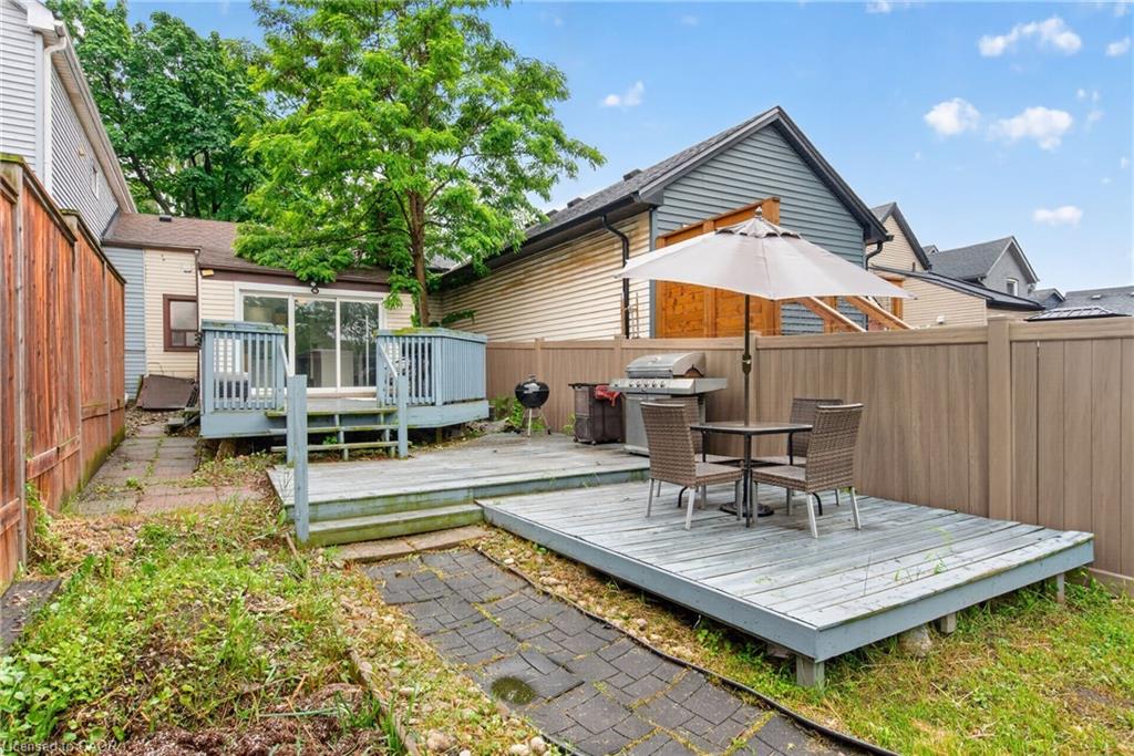 153 Ferrie Street E Property Photo 37