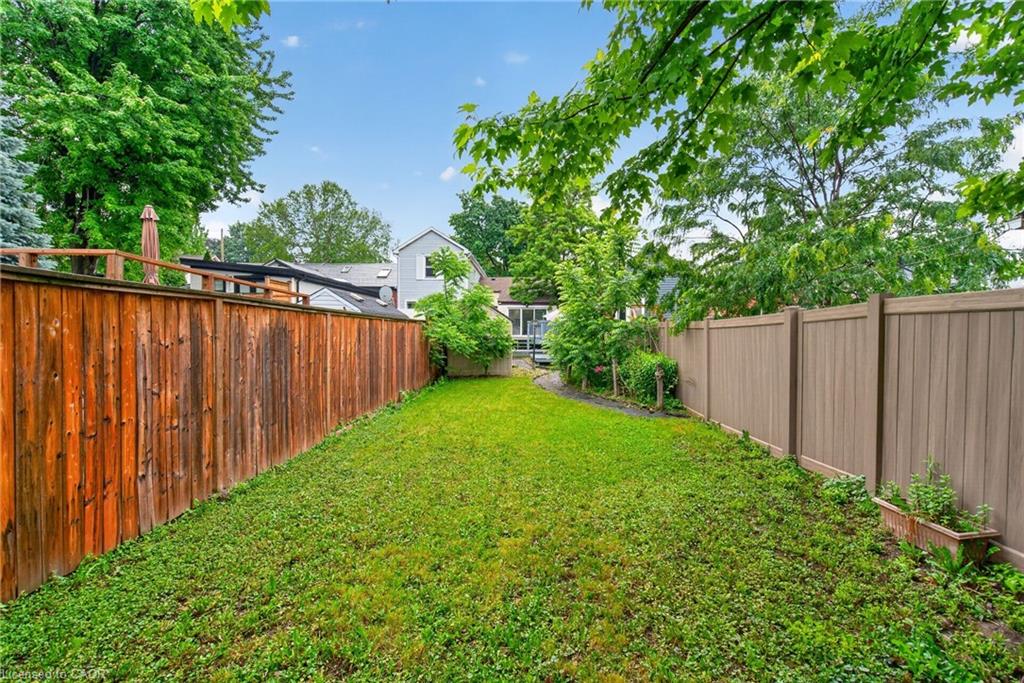 153 Ferrie Street E Property Photo 39