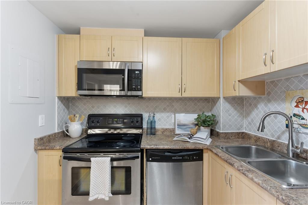 312-6720 Glen Erin Drive Property Photo 7