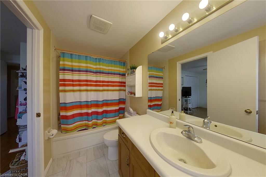 233 Benesfort Crescent Property Photo 21