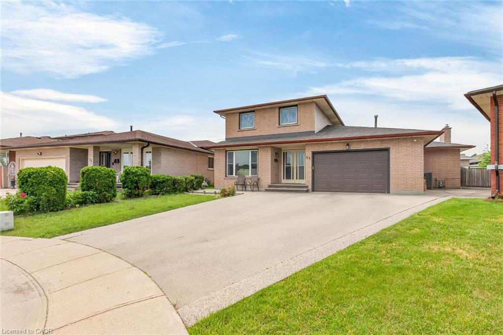 34 Capri Crescent Property Photo 2