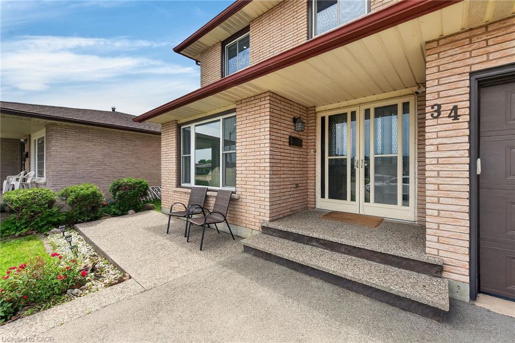 34 Capri Crescent Property Photo 3