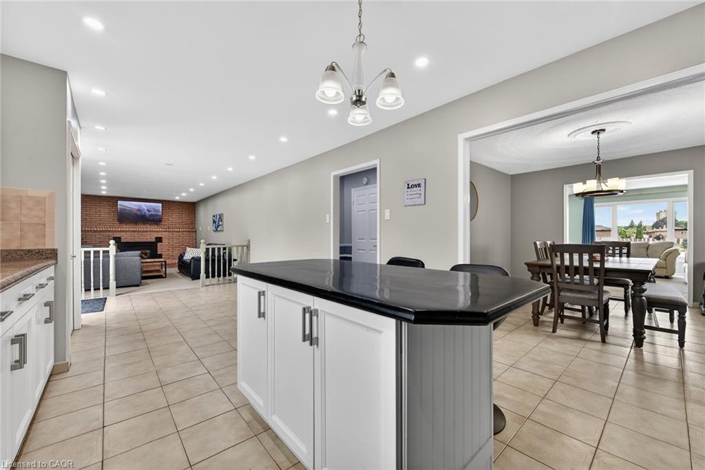 34 Capri Crescent Property Photo 8