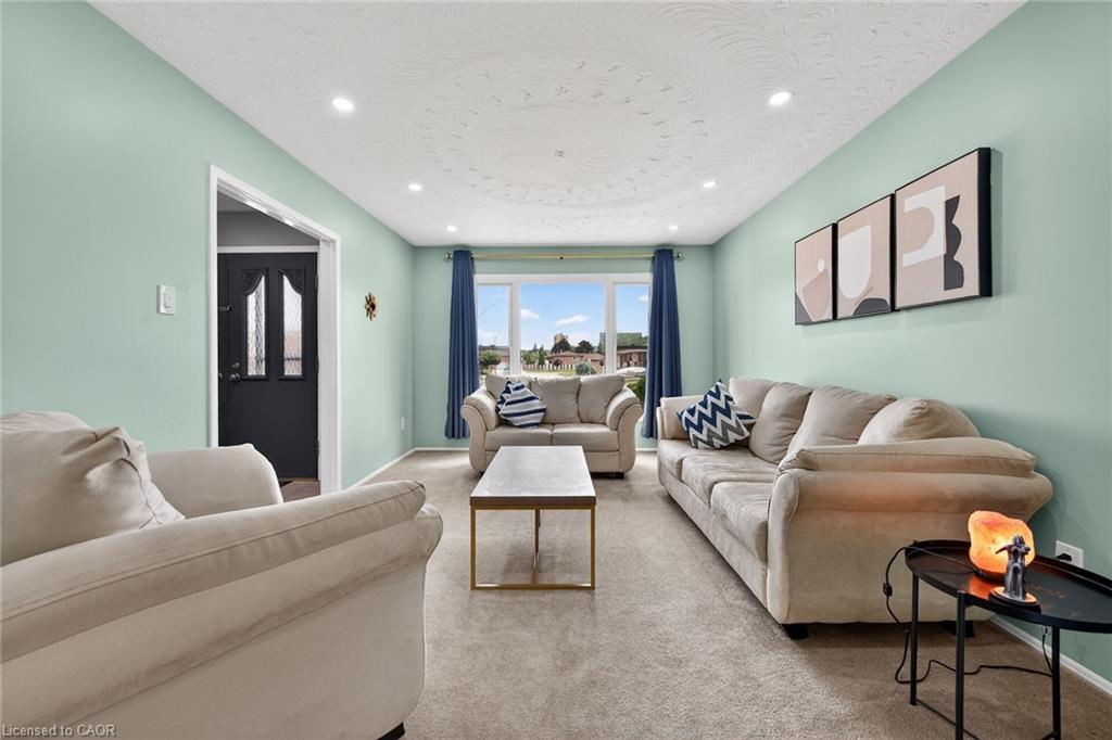 34 Capri Crescent Property Photo 18