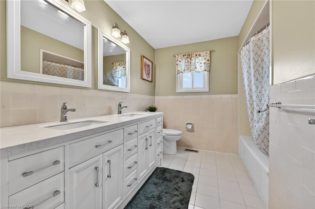 34 Capri Crescent Property Photo 28
