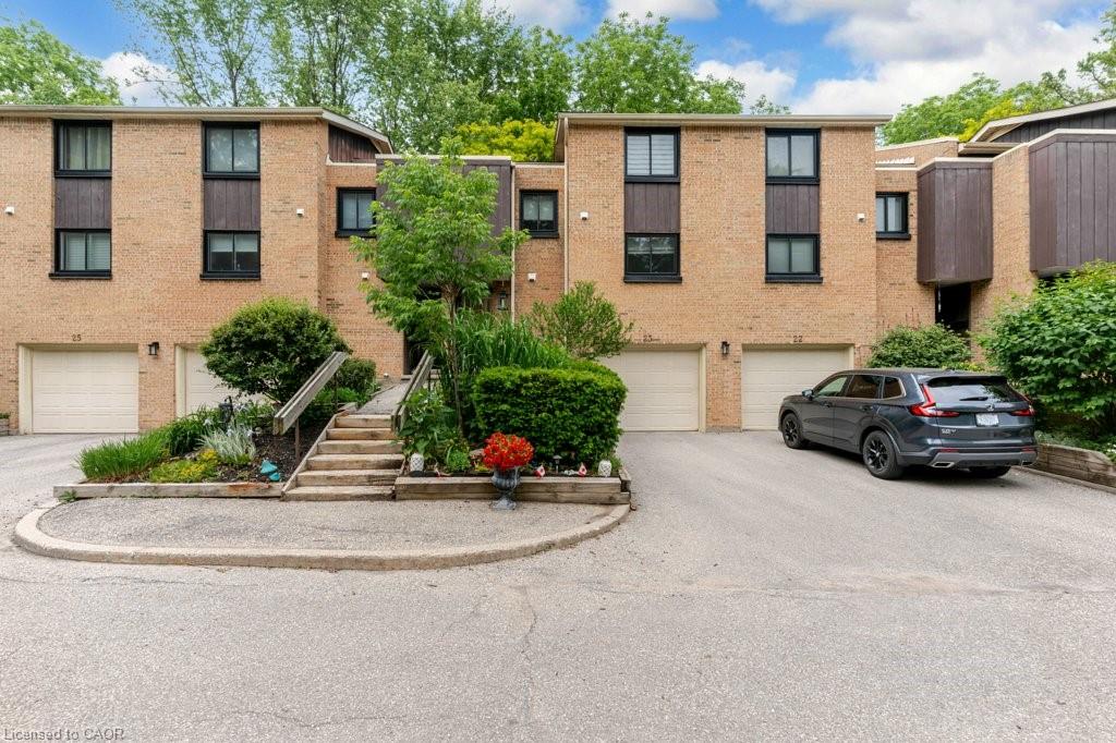 23-220 Salisbury Avenue