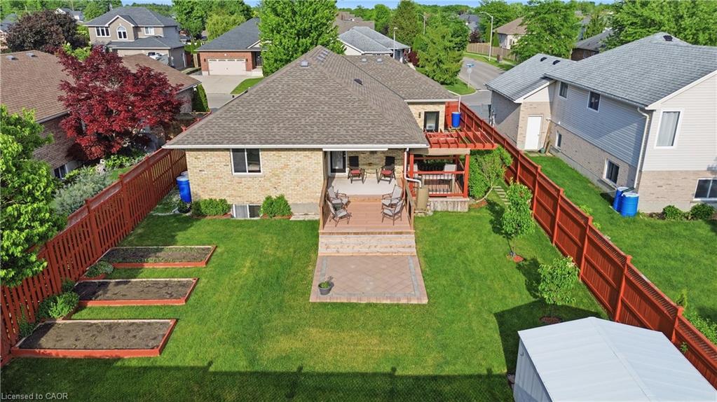 53 Edgewell Crescent Property Photo 4