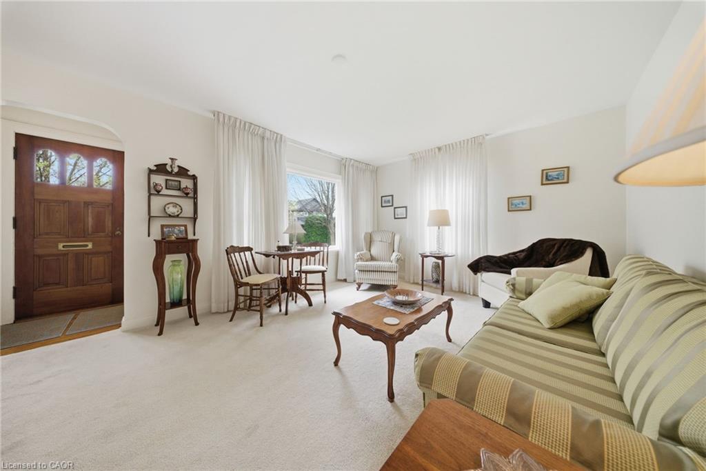 243 Sydney Street Property Photo 13