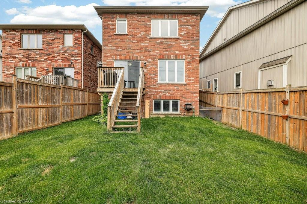 557 Baldwin Crescent Property Photo 13