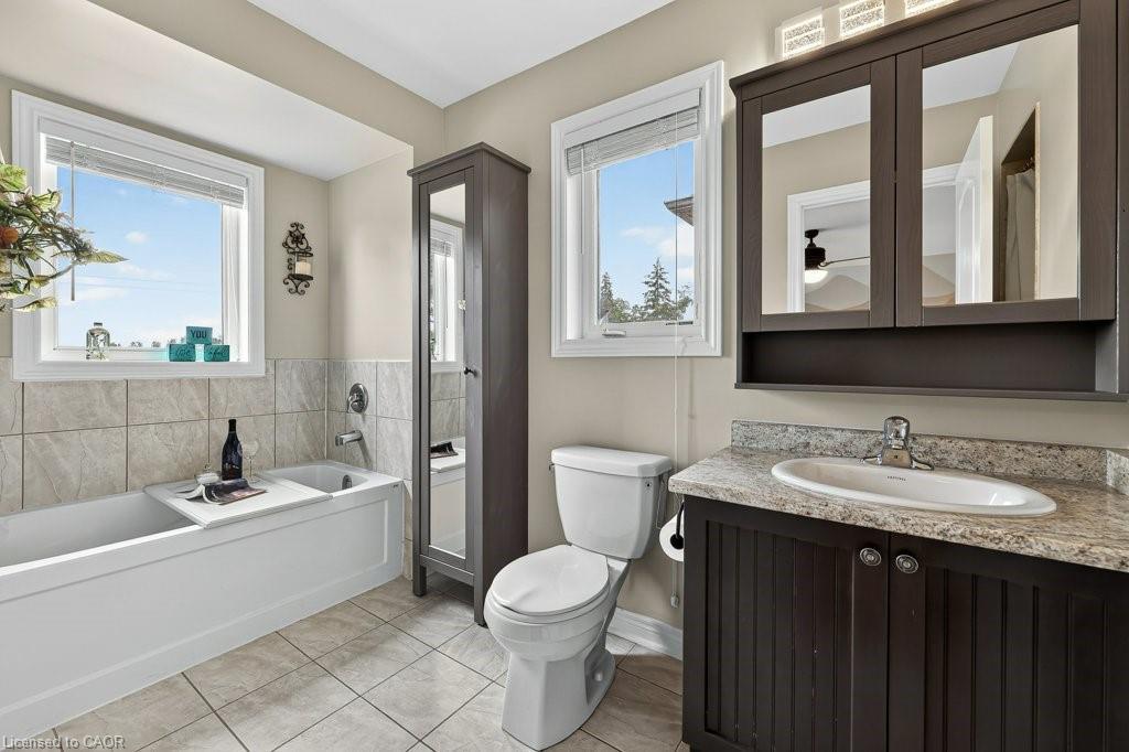 557 Baldwin Crescent Property Photo 41