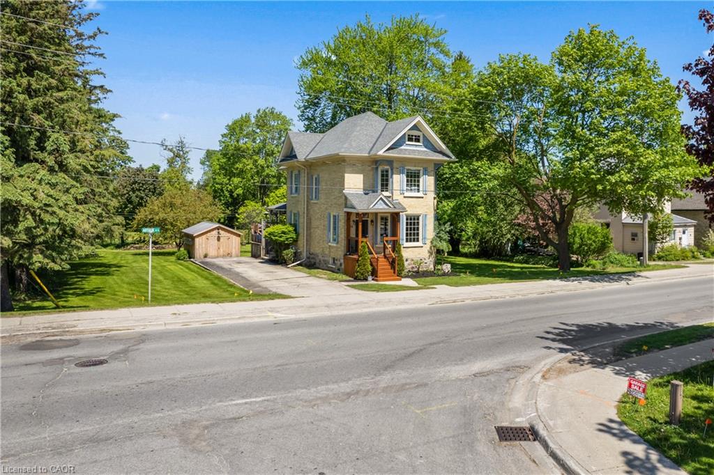 74 Arthur Street W Property Photo 1