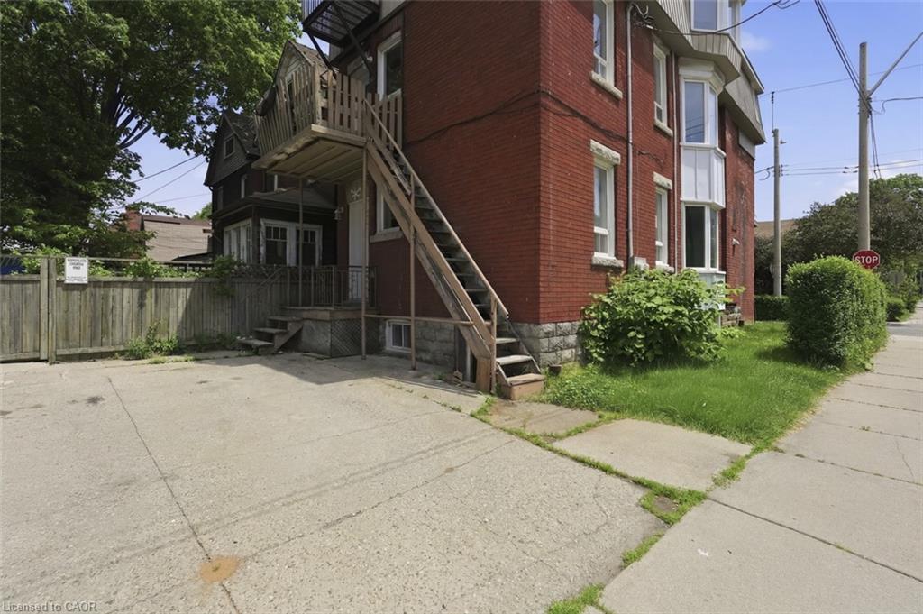 52 Cedar Avenue Property Photo 5