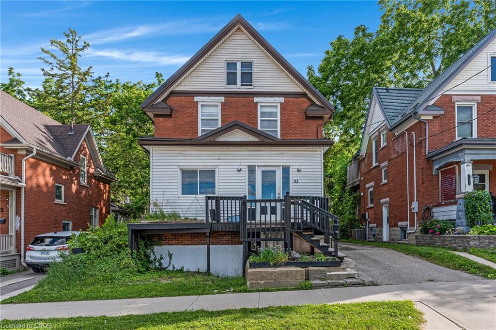 91 Charles Street E Property Photo 1