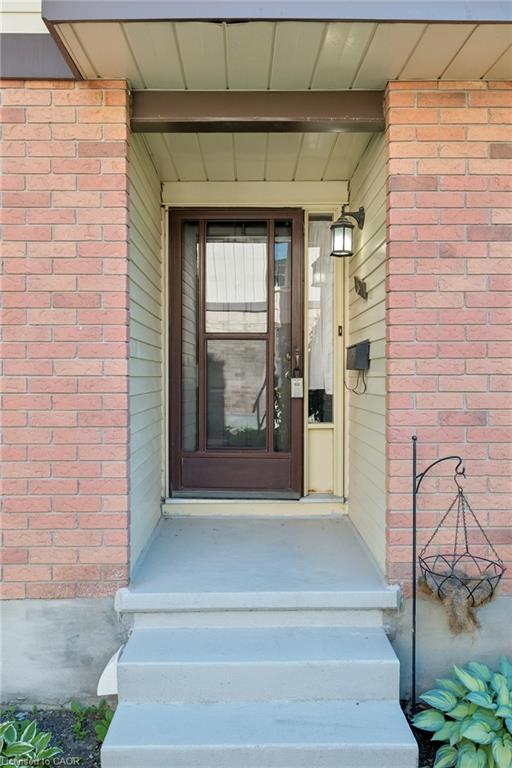 8-236 Kingswood Drive Property Photo 10