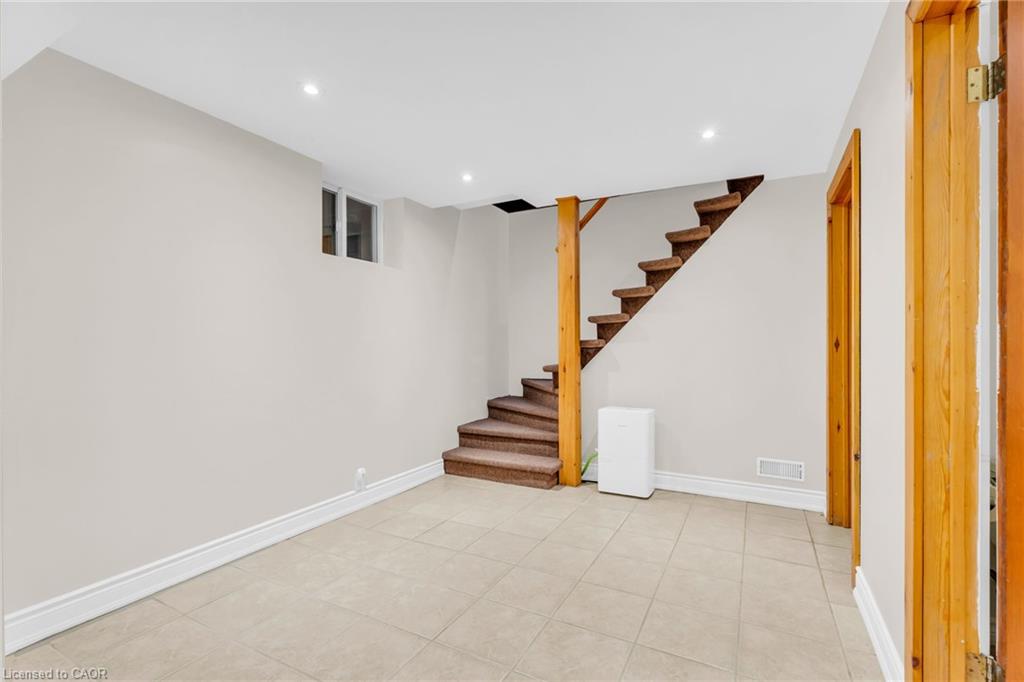 19 Confederation Street Property Photo 29
