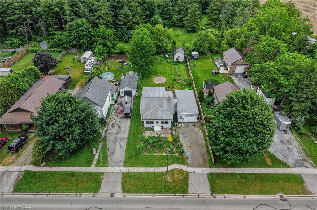 140 Townline Street Property Photo 7