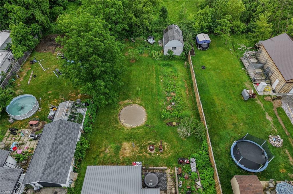 140 Townline Street Property Photo 31