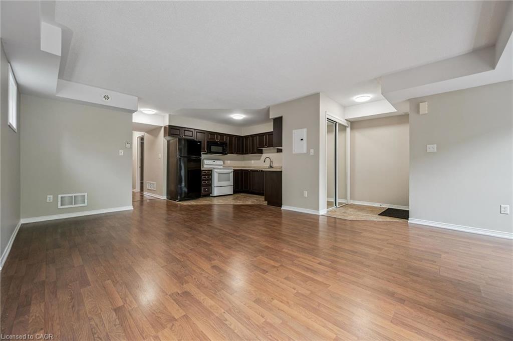 4-43 Hays Boulevard Property Photo 8