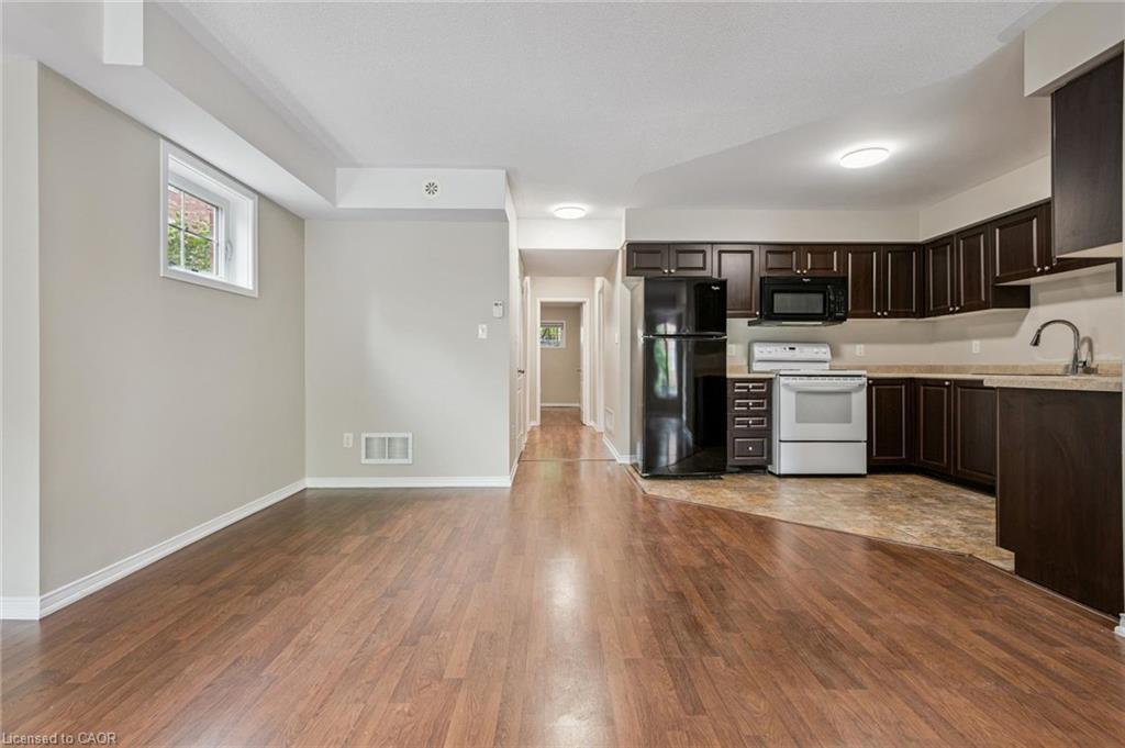 4-43 Hays Boulevard Property Photo 9