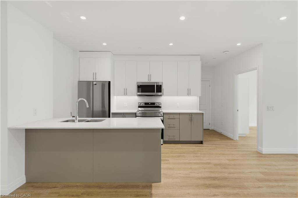 525-525 New Dundee Road Property Photo 6