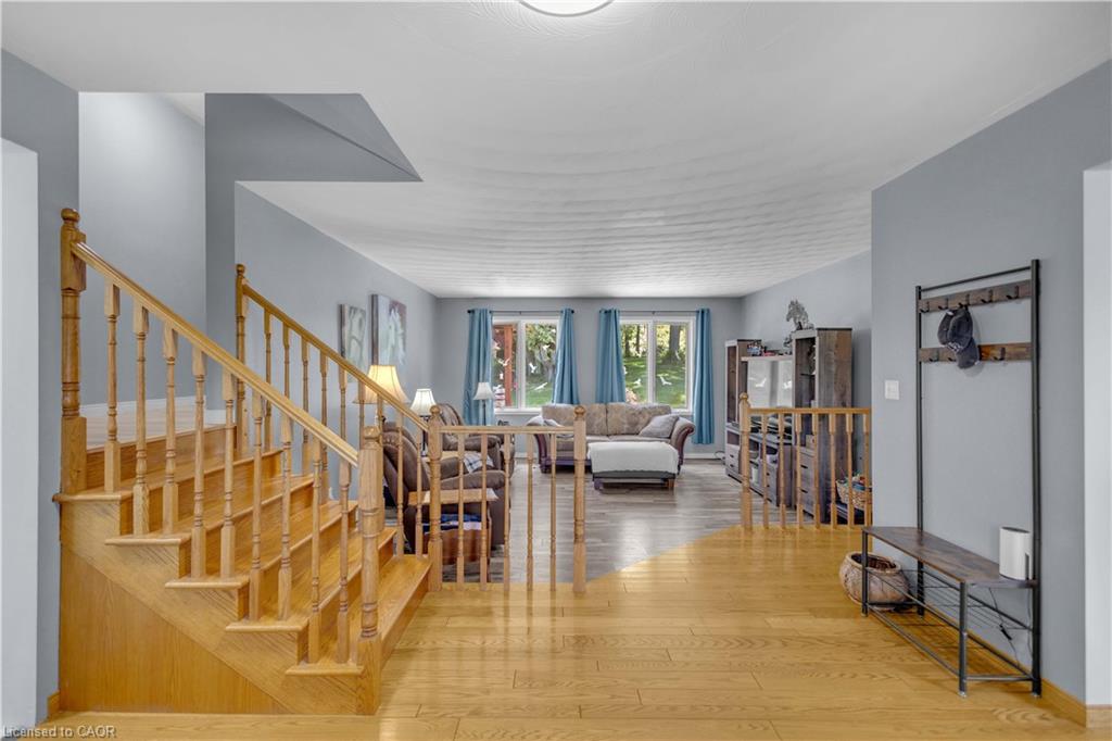1306 St Johns Road W Property Photo 4