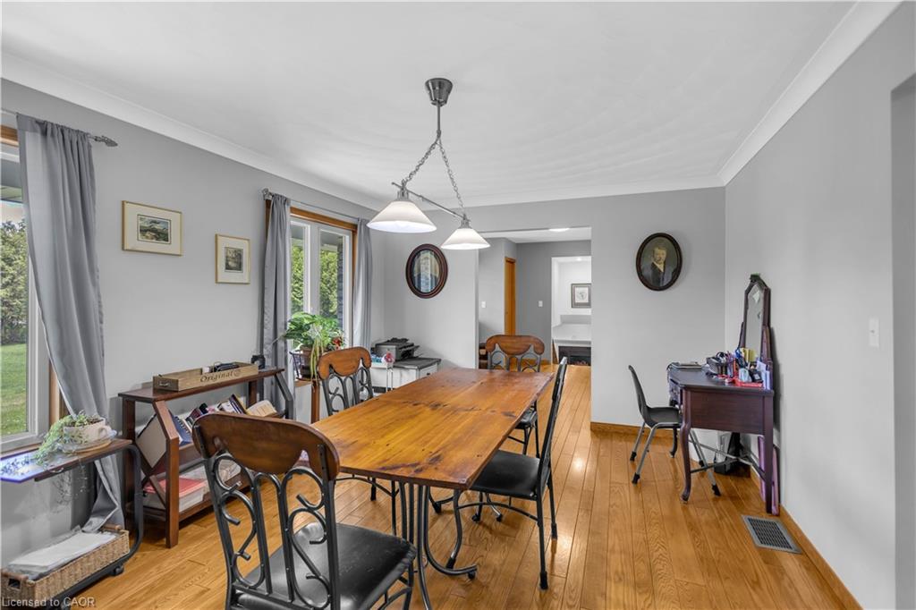 1306 St Johns Road W Property Photo 8