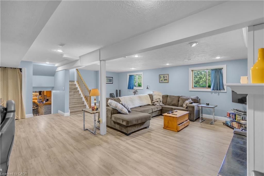 1306 St Johns Road W Property Photo 26
