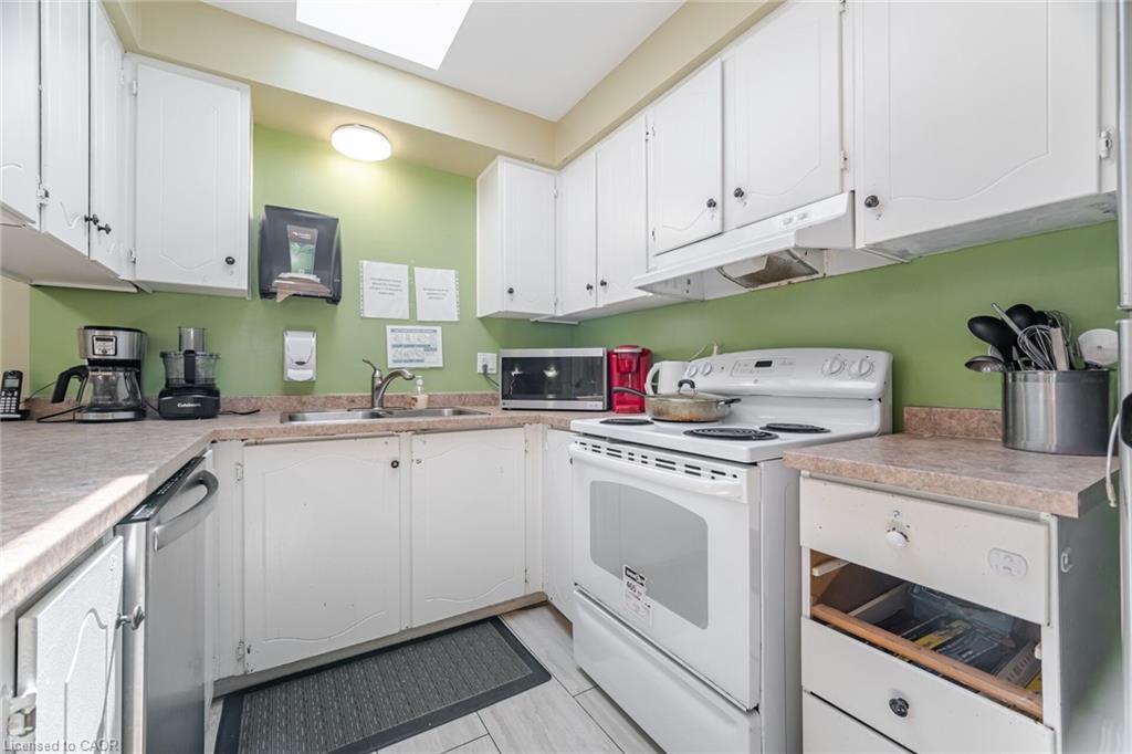 178 Athenia Drive Property Photo 15