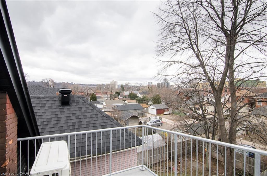249 Emerald Street N Property Photo 12