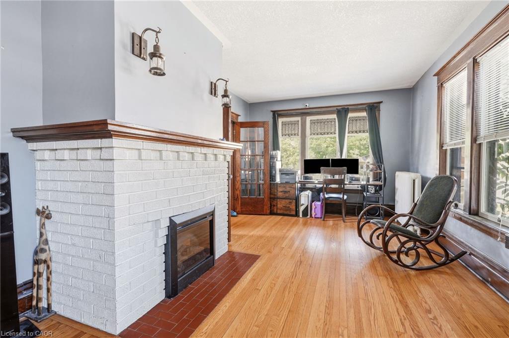 422 Lock Street W Property Photo 7