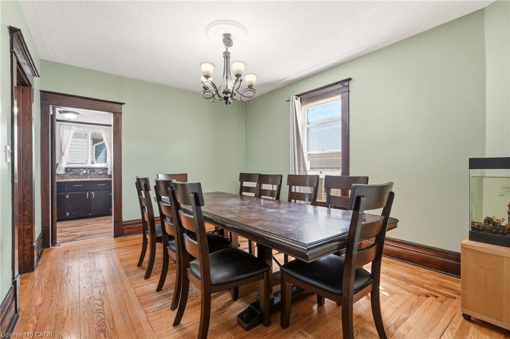 422 Lock Street W Property Photo 9