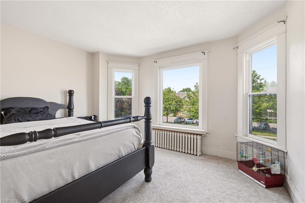 422 Lock Street W Property Photo 15