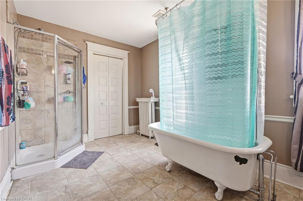 422 Lock Street W Property Photo 21