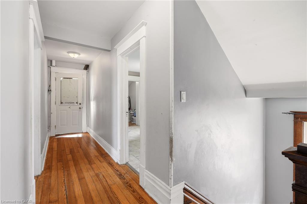 422 Lock Street W Property Photo 24