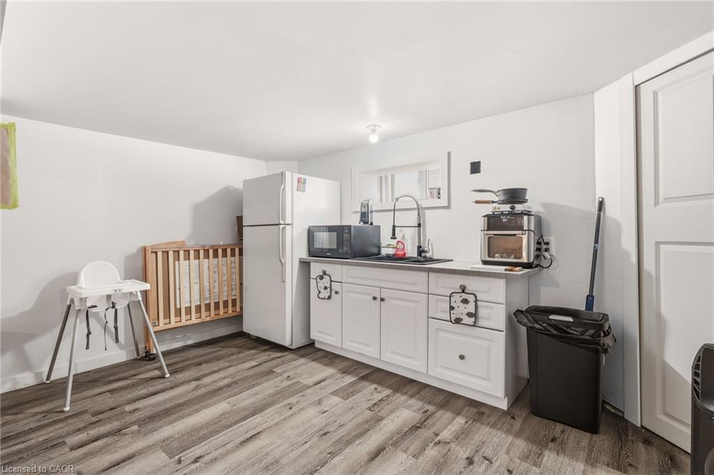 422 Lock Street W Property Photo 31