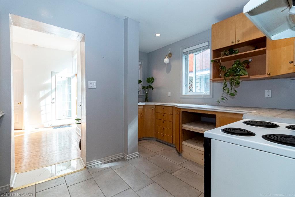 270 Queen Street S Property Photo 27