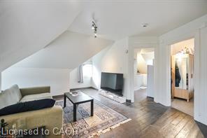 270 Queen Street S Property Photo 41