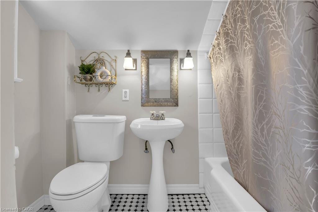 54 Bruce Street Property Photo 29
