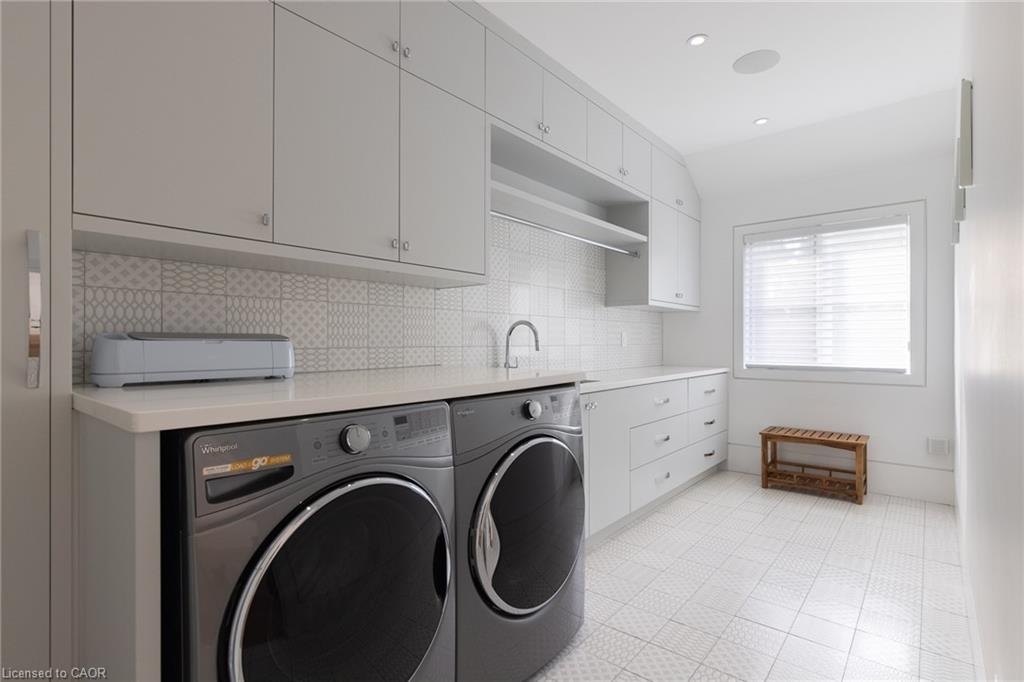 129 Wolfdale Avenue Property Photo 32