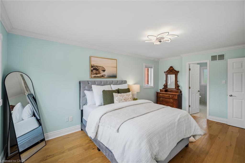 6144 Tenth Line W Property Photo 20